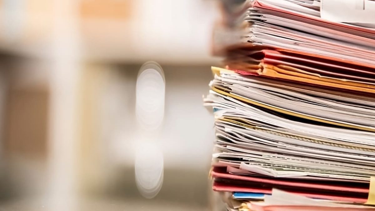 Beneficios externalizar la gestión de documentos escolares